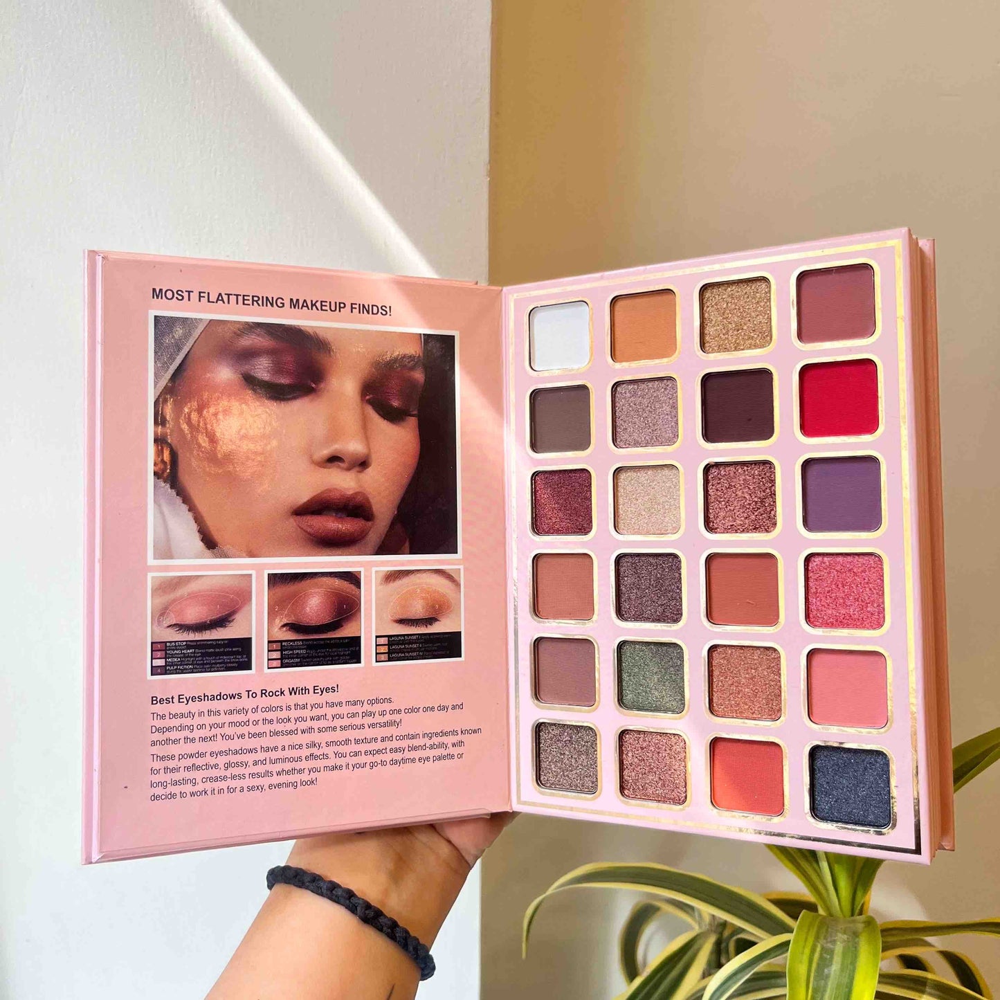 Makeup Book / Eyeshadow Palette
