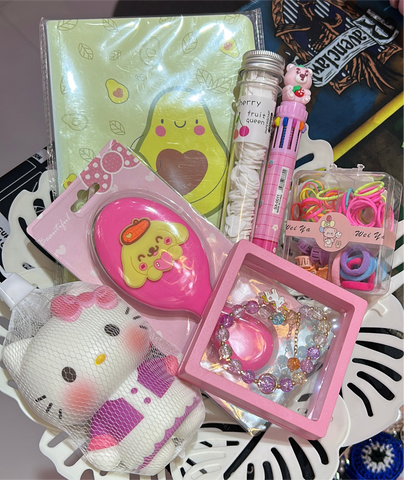 Kawaii Girl’s Gift Hamper – Hello Kitty & Pink Cuties